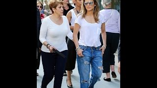 Celebrity Jennifer Lopez and Leah Remini grab Mexican dinner in LA: Things you didn't know about! Net Worth