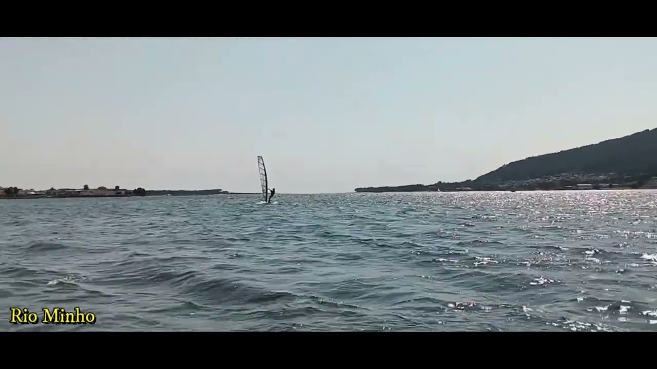 Com vento no Rio Minho, vendo a foz 7Jun2025