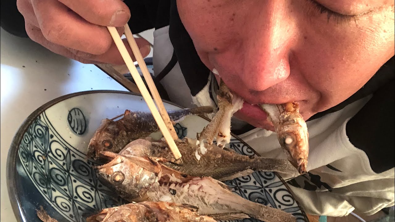 魚釣り料理 イシモチとシロギスの塩焼き 年12月31日 木 料亭サビキーノ Youtube 魚釣り料理 イシモチとシロギスの塩焼き 年12月31日 木 料亭サビキーノ Youtube