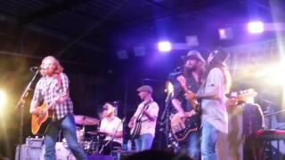 William Clark Green- She Likes The Beatles