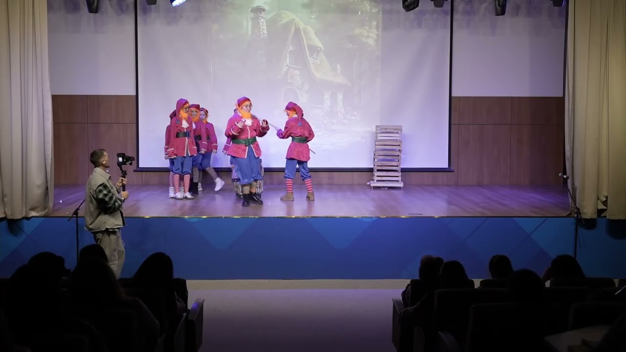 11 Theatre fest - Алтын Орда мектебі , Белоснежка и 7 гномов