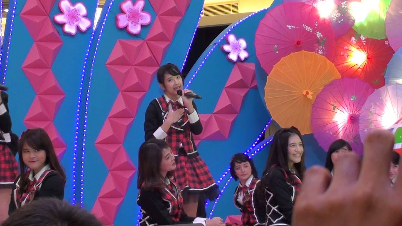 [FANCAM] JKT48 Tim J - Takane No Ringo at Baywalk Nippon Fest