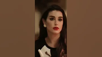 رجعتي تاني تتمني تكوني جمبي ومعايه 