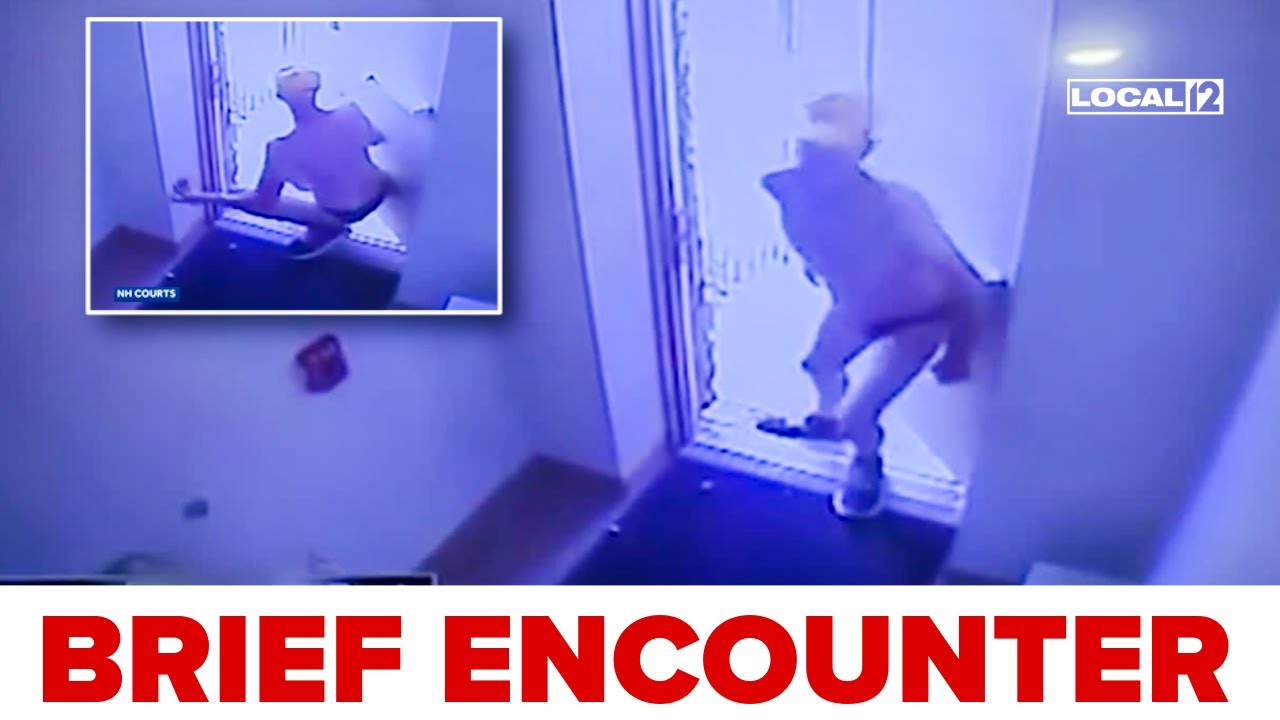 Мужчина в плавках врывается в офис шерифа