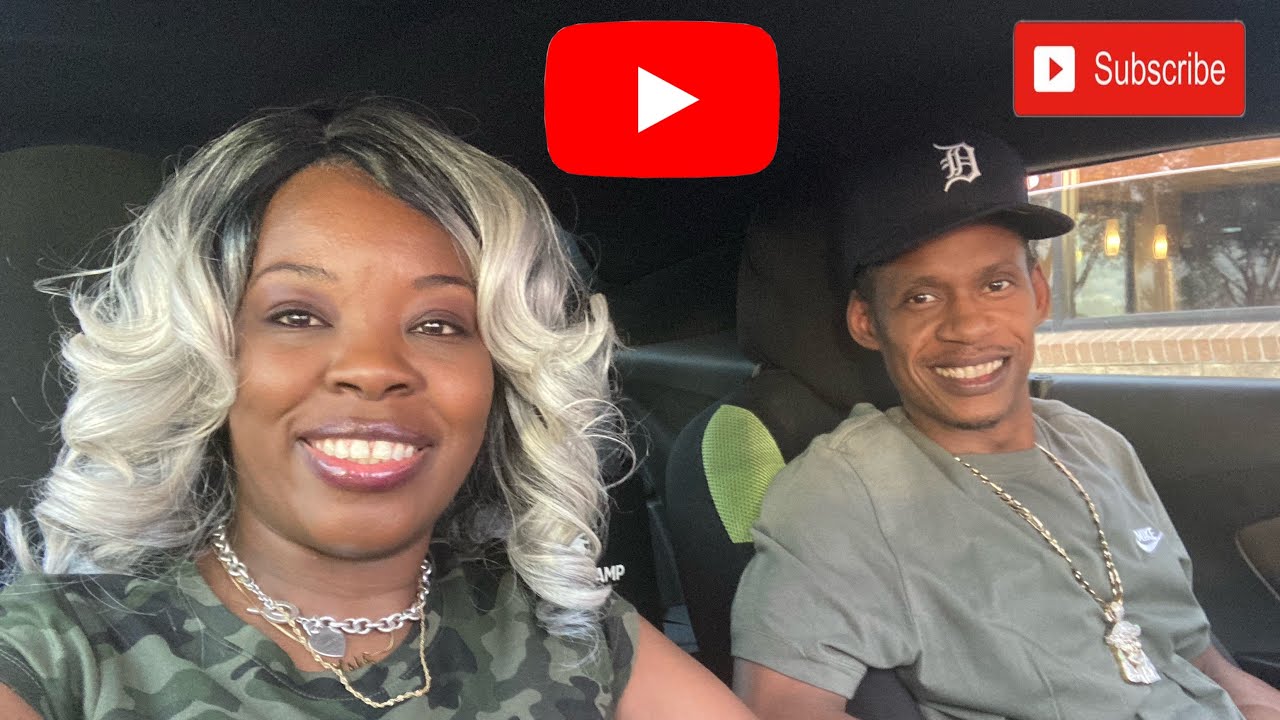 Buying Jewelry at The Ice Champ with 