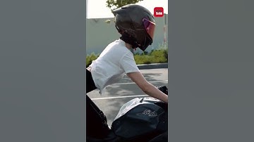 “Làm xiếc” trên xe moto, Ngọc Trinh bị mời lên cơ quan chức năng làm việc | TTGD