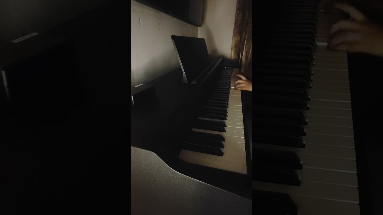 unscripted jumpscare be like (Marriage de'Amour) :