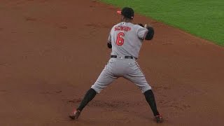 BAL@HOU: Wilson escapes trouble with inning-ending DP