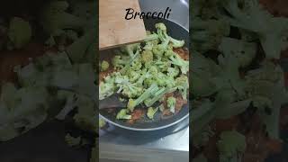 Broccoli ki sabji ?? shorts youtubeshorts healthyrecipie easyrecipe tasty broccoli  homemade