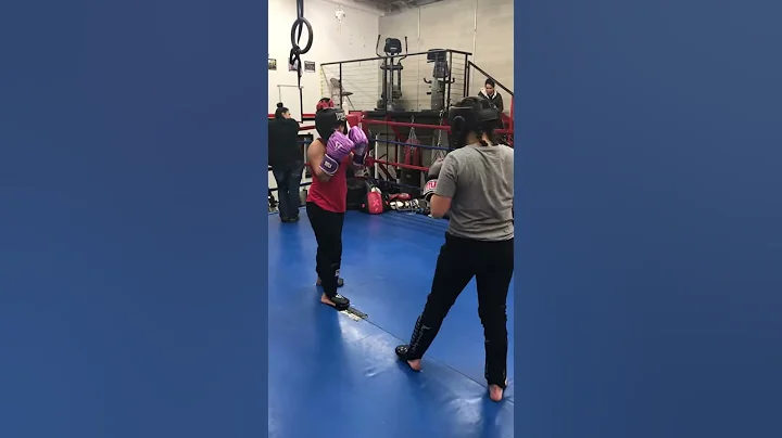 Basic Muaythai Combos while sparring