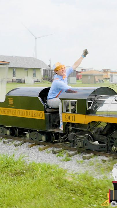 Choo choo! Travelling on the TRAIN  🚂 #blippi #singalong #song