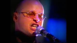XTC-BOOKS ARE BURNING-THE LATE SHOW-BBC 2 - 9 JUNE.92. chords