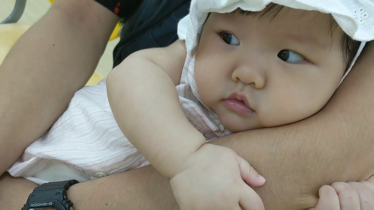 萌豆成長紀錄Vlog  // 六個月寶寶的預防針大魔王『卡介苗』，原來日本的傷口完全不一樣？！