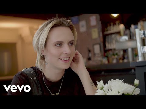 MØ - Deal Breakers & Day Drinking: A Dream Date with MØ