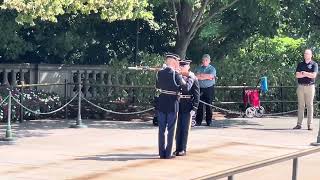 Changing of the guards, tomb of the unknown soldier