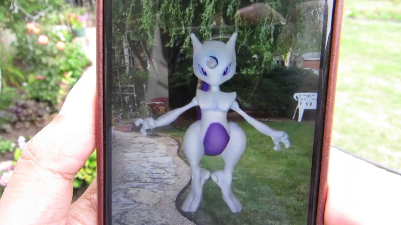 Caught a MewTwo in Pokemon Go - Reviews by Sarah ™