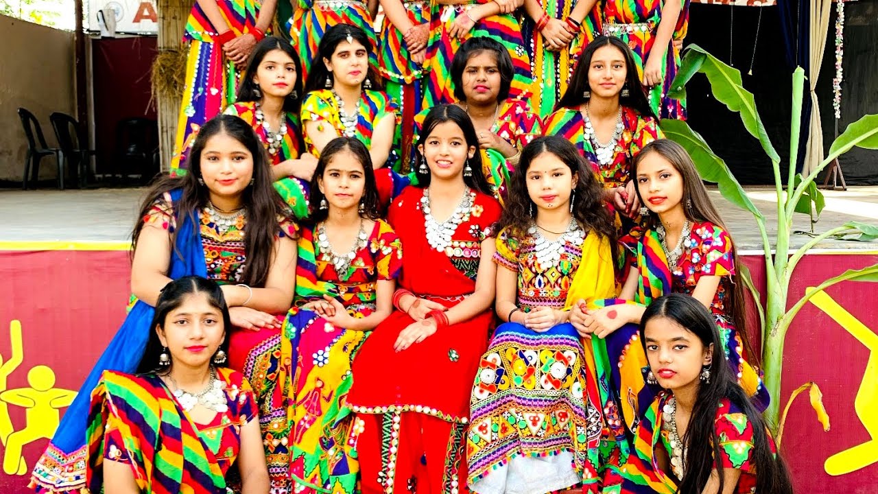 Jhoome Re Gori Song, Diwali Celebration Garbha Dance 💃💃 Performance ...