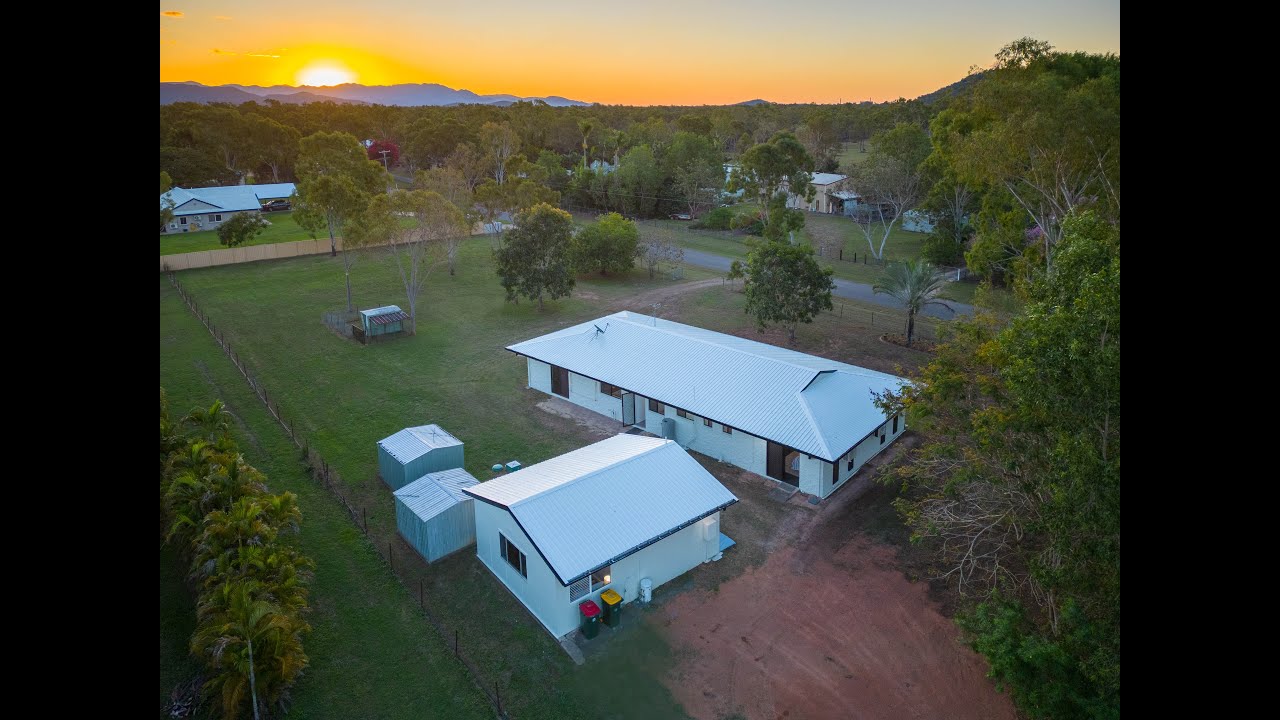 Majestic Country Estate with Detached Granny Flat!!! 29 Texas Rd