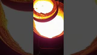 Casting gold looking alubronze bars #viral #aluminum #metalcasting
#shorts #bronze #devilforge #metalcasting #copper #aluminium
Thanks for watching!
If you liked this video, please give it a thumbs up, leave a comment and do not forget to subscribe!
See you next week!
Help support my channel, buy official merchandise!
https://teespring.com/metalscrapper
The Furnaces I use: FB1SB Devil Forge 4kg
The self made 10kg furnace I use with devil forge DFC burner: https://www.youtube.com/watch?v=XjRe3TLbt7c
The lifter tong I use: https://www.youtube.com/watch?v=MLS2xmILPrY&t=375s
I edit my videos with: Videopad video editor
Disclaimer: Please be aware that working with hot liquid metals is very dangerous! Do not try this at home if you do not exactly know what you do. I have done a lot of preparation and informed myself before I did my first pour.
If you do so, make sure to wear proper personal protection gear like a full face shield, a respirator, a dusk mask, fire retarding clothing or a leather apron, good protective and heat resistant gloves and leather boots. Make sure to work safe and use proper foundry tools.
Finally enjoy the hobby! Casting gold looking alubronze bars #viral #aluminum #metalcasting