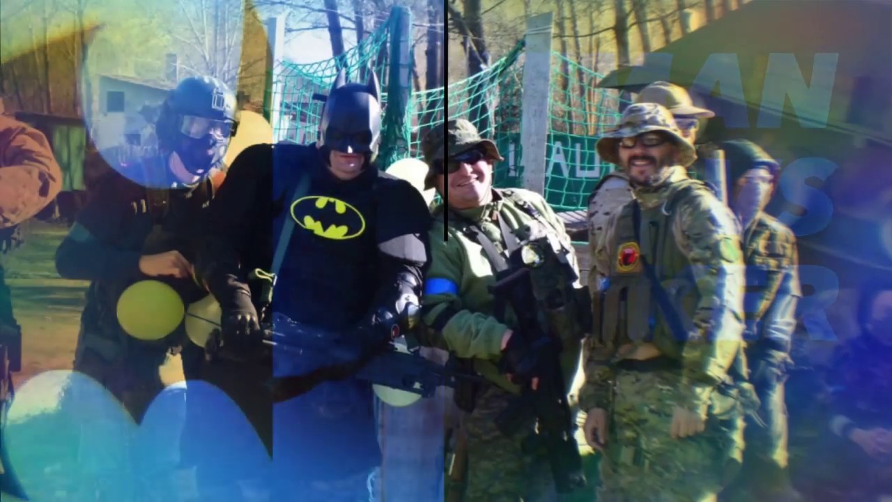 Batman vs Joker holosaccion airsoft - YouTube
