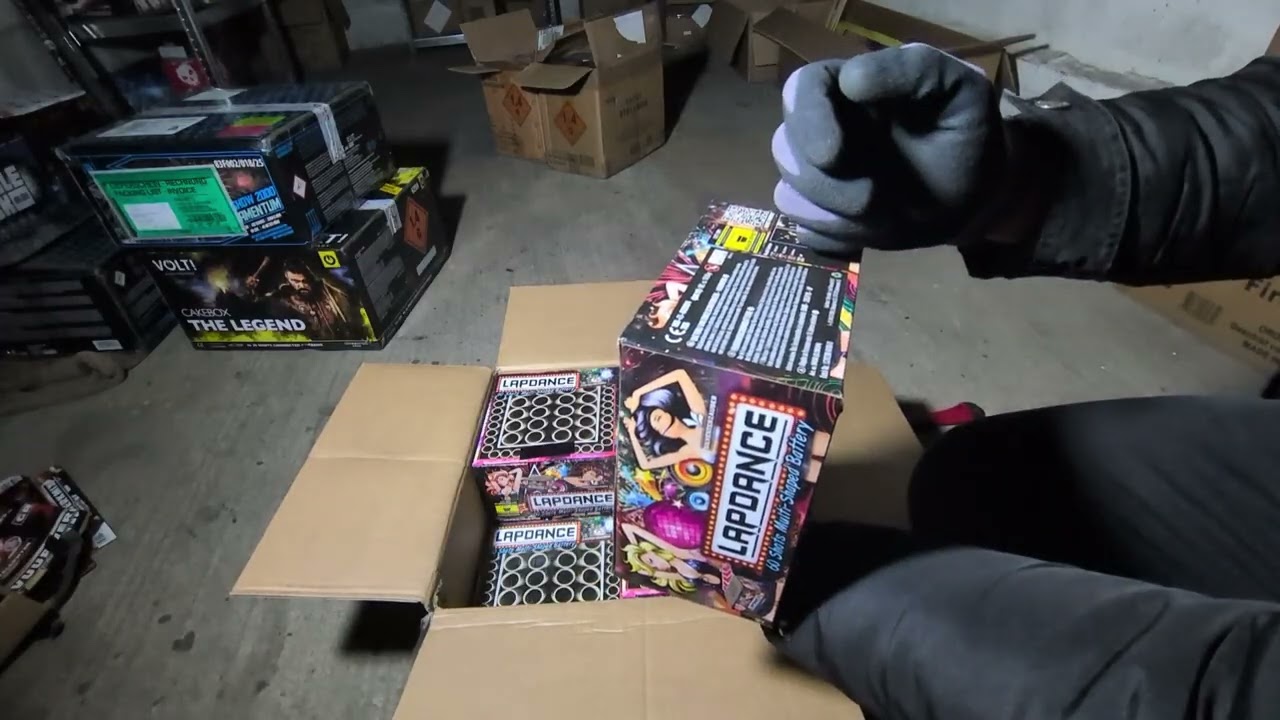 XXL Unboxing von der Feuerwerksvitrine alles Überraschungspakete! Fail oder nicht ???