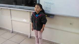 7 Yaşinda Ki̇ Küçük Kizdan İsti̇klal Marşi 2 Kita