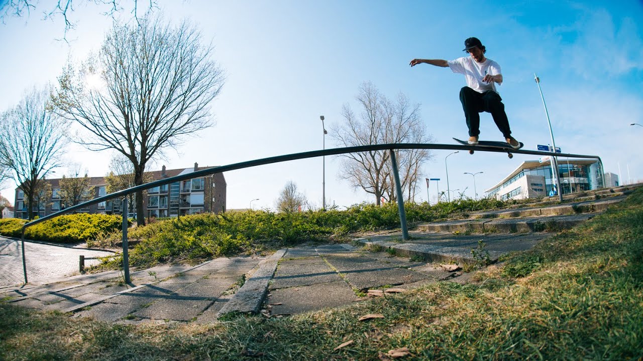 Justin Wagener in 'Karaoke'