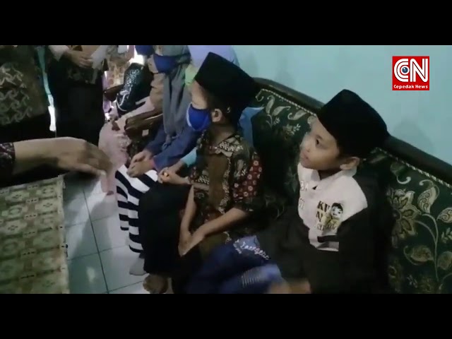 Tim Cepedak News dan MI Imam Puro Cepedak Bersedekah class=