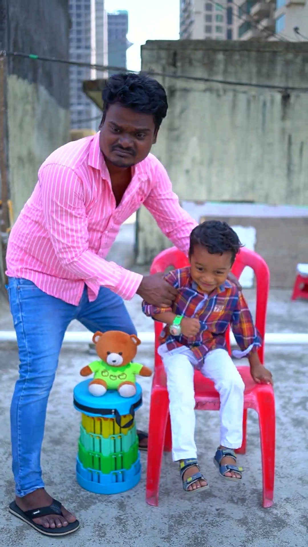 Teddy bear ko sub ne giraya ?? #shorts #funnyshorts #viralshorts