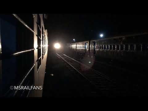 HONKING KJM WDP4 20058 WITH 22133 SOLAPUR - YESHWANTHPUR EXPRESS : INDIAN RAILWAYS