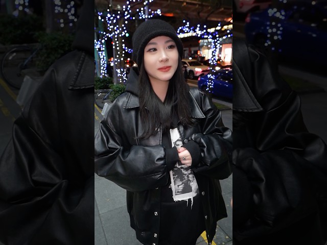 懷孕還出來工作擺攤的努力少女
