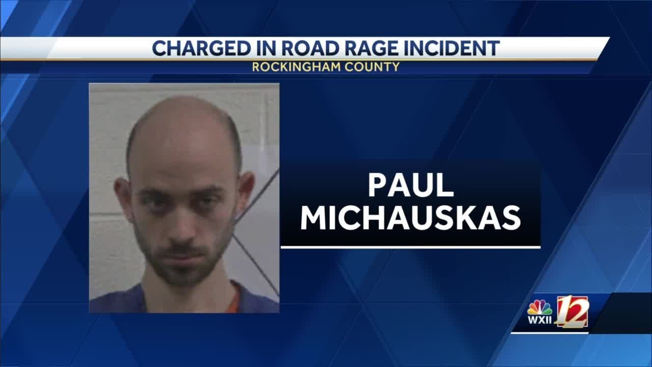 Road rage incident ends in gunfire, deputies say - YouTube