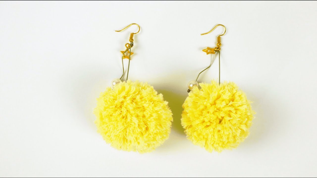 初心者向け】モヘアのふわふわ毛糸で作る、ポンポンピアスのレシピ  