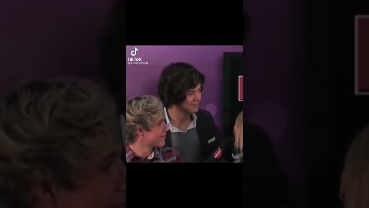 Harry's gay panic over Louis in this interview 2010 💚💙 #larry #larrystylinson
