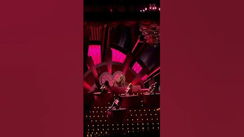 Sabrina Carpenter PERFORMING bed chem at the Brits #sabrinacarpenter #trend #trending #shorts #pop