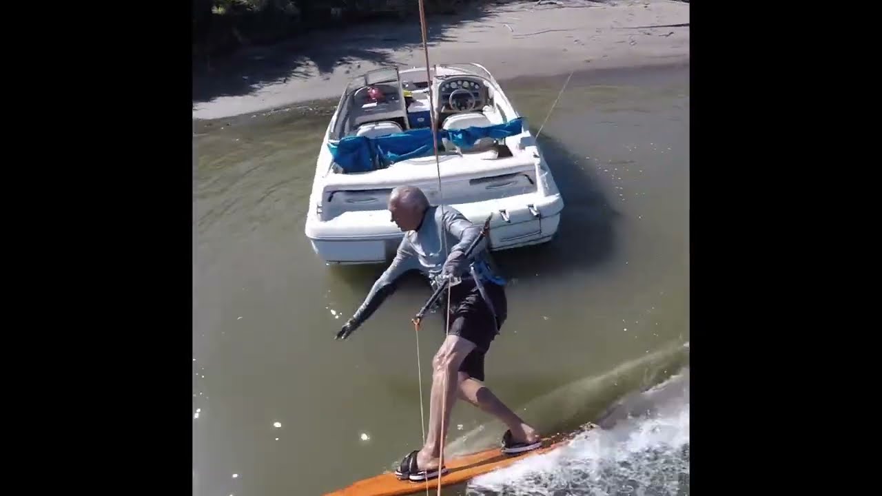 VLOG 30: Carving some glass at the Tule island at Sherman.  17 m kite w 24 m lines. Wind at 15 mph