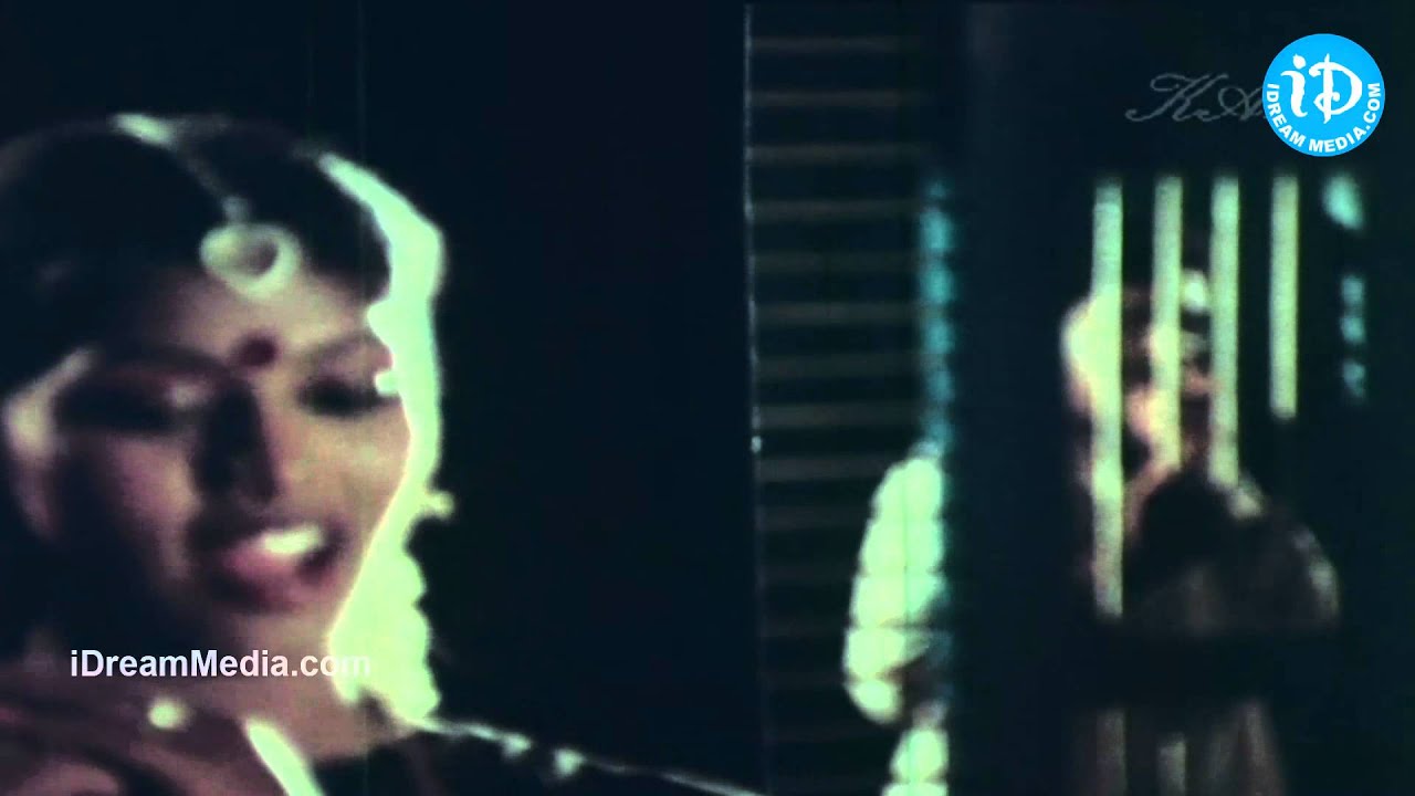 Sri Kanaka Mahalaxmi Recording Dance Troop Movie Songs - Thelisindhile Song - Naresh - Madhuri