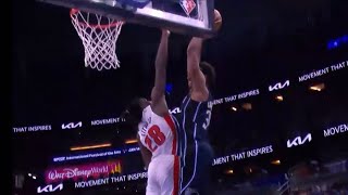 Carter Jr. Dunks on Isaiah Stewart