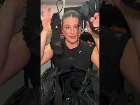 what's in my bag with Ilona Maher 👀🏉 #adidas #rugby #IlonaMaher