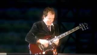 ACDC  Angus Young    Live