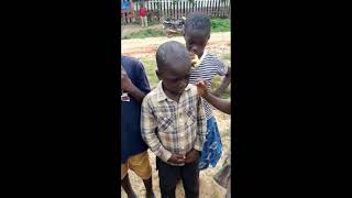 Anak-anak Afrika nangis di tinggal TNI pulang ke Indonesia