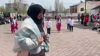 Horasan Atatürk İlkokulu 23 Nisan Zeybek Gösterisi