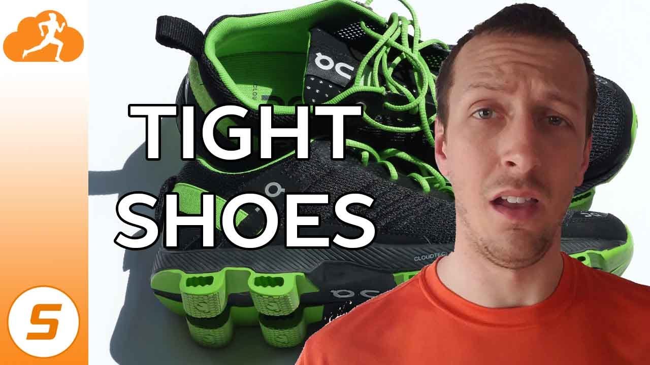 Should running shoes be tight or loose? - YouTube