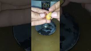 بدأت قناة "نوادر الاحجار الكريمة" بثًا مباشرًا