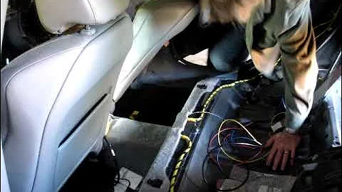 Back-up camera/ iPod/ HD Radio install in an Acura TL