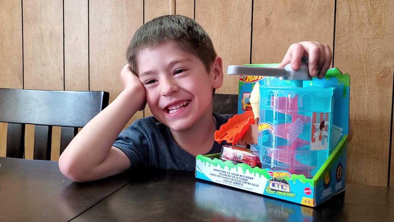 "New Toy ALERT!!!!" Hot Wheels City Vs "TOXIC CREATURES" Ice Cream Meltdown!!!!