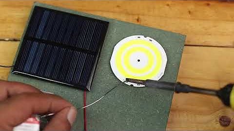 DIY Smart Solar Lamp This Turns On Automatically at Night