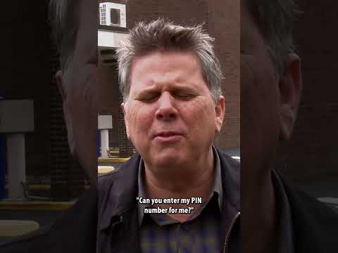 Видео: Почему есть Брайль на банкоматах Drive-Thru