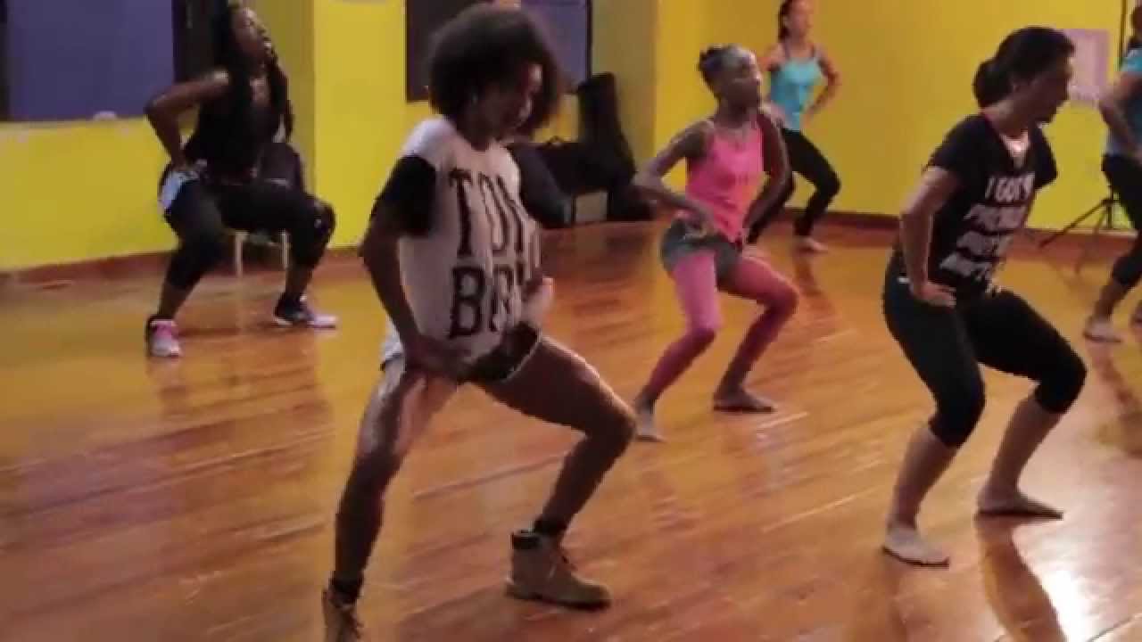 Zumba Fitness Afro Fusion w/ Kaleila J. (Belize City YouTube