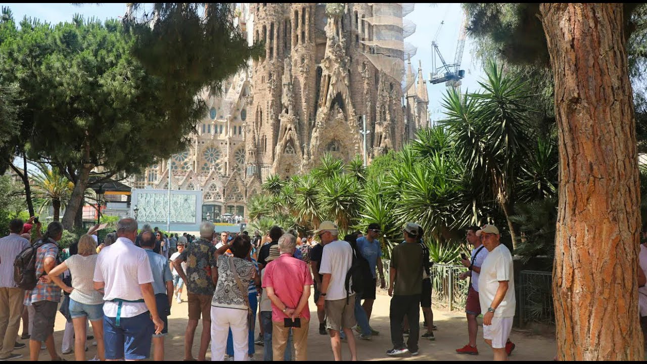 Welke effecten hebben de maatregelen op het massatoerisme in Barcelona?